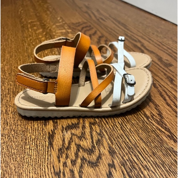 Size 10 old navy sandals - Picture 5 of 6